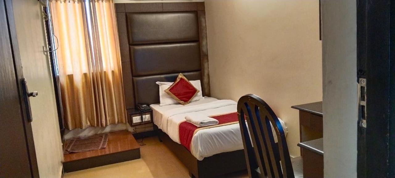 Hotel Pioneer Paradise Nāgercoil 외부 사진